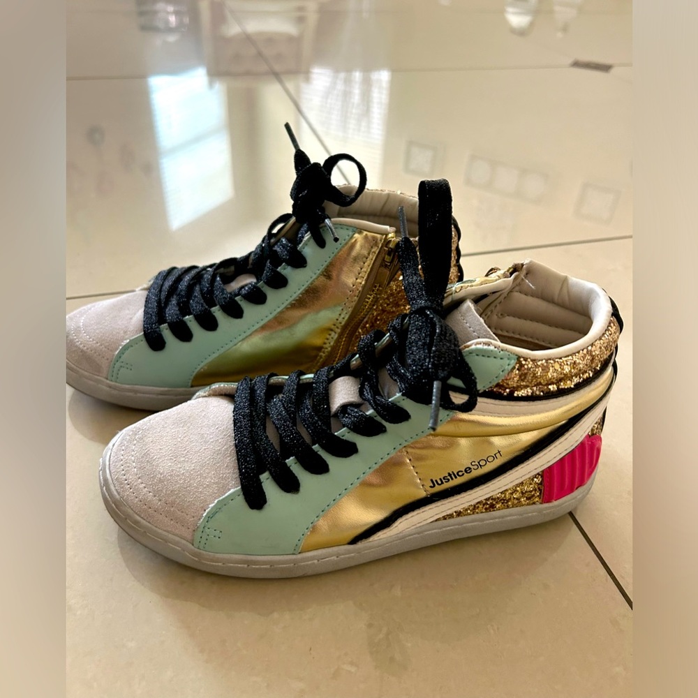 Justice shoes🤩